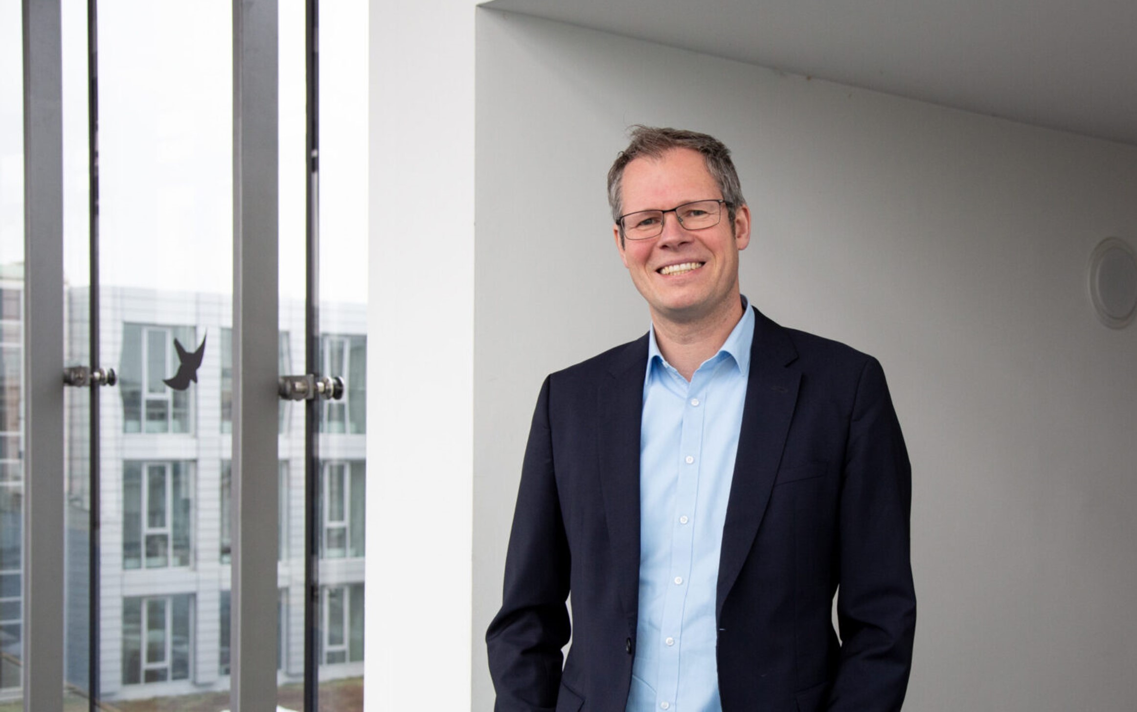 Portrait von Prof. Dr.-Ing. Jörg Robert